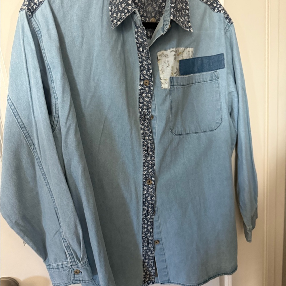 Easel Blue Floral Denim Shirt NWT